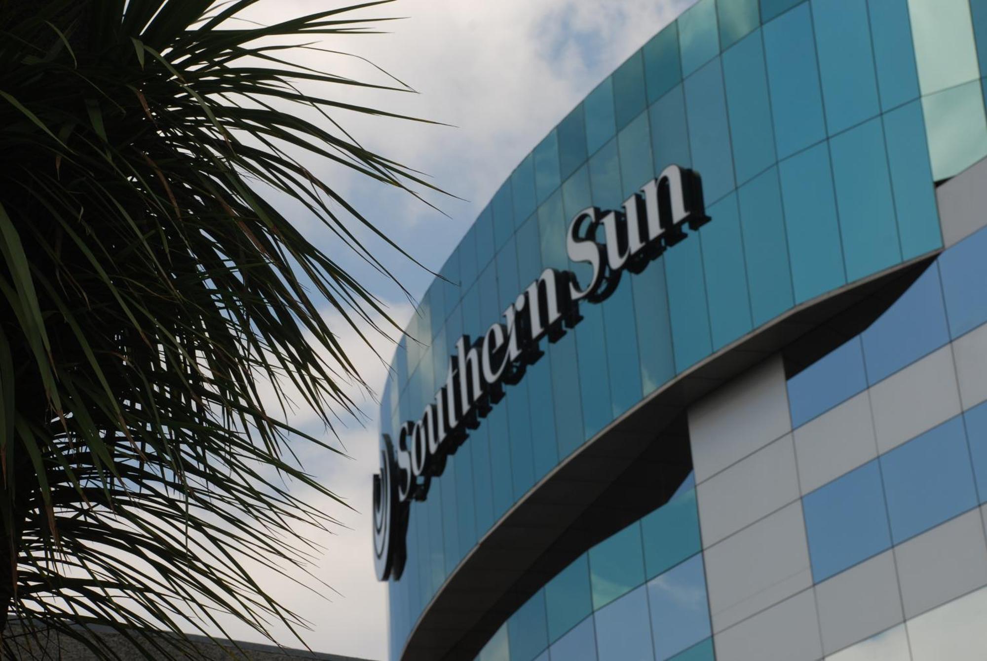 Southern Sun Or Tambo International Airport 켐턴파크 외부 사진 Southern Sun logo